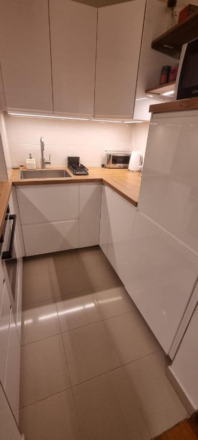 Ola Apartment *